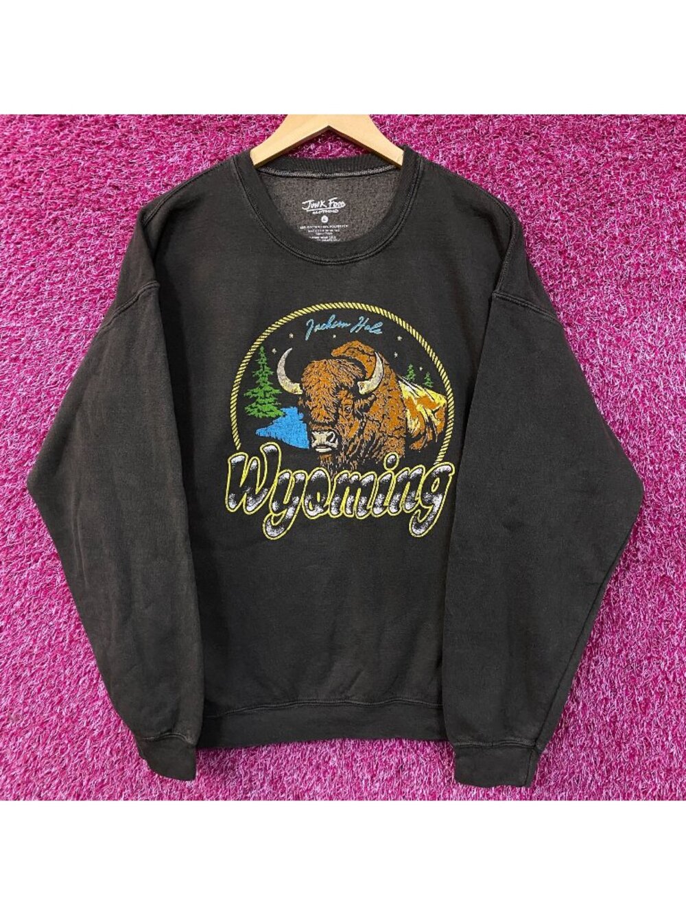 Junk Food Clothing Wyoming Bison Graphic Crewneck Sweatshirt Large